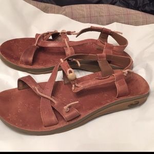 Leather chacos sz.9